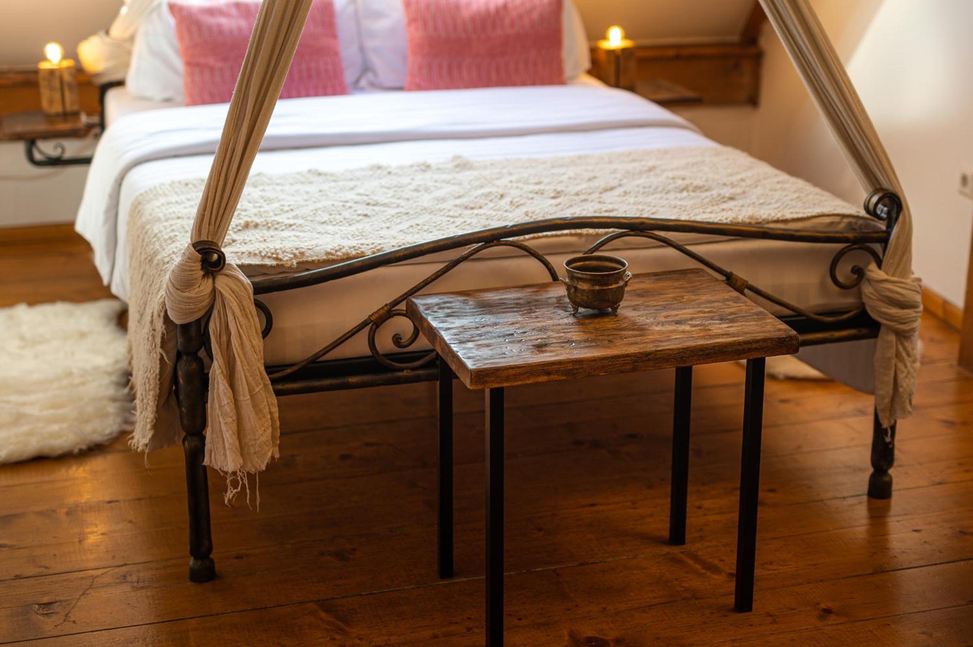 Boutique Hotel Von Graf Сигишоара Стая снимка